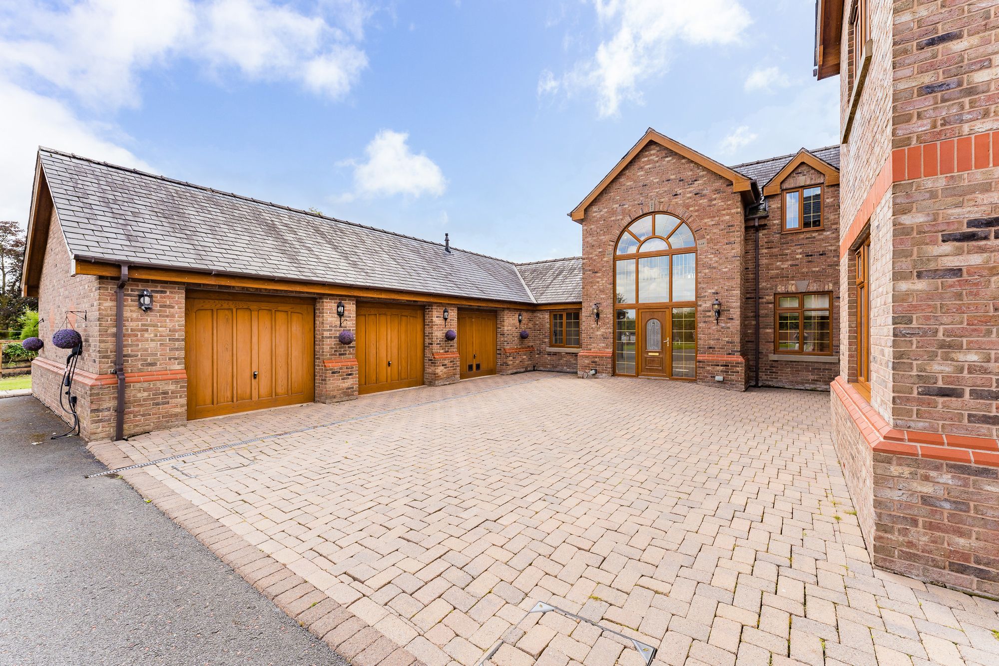 6 bed detached house for sale in Dobb Brow Road, Bolton  - Property Image 53