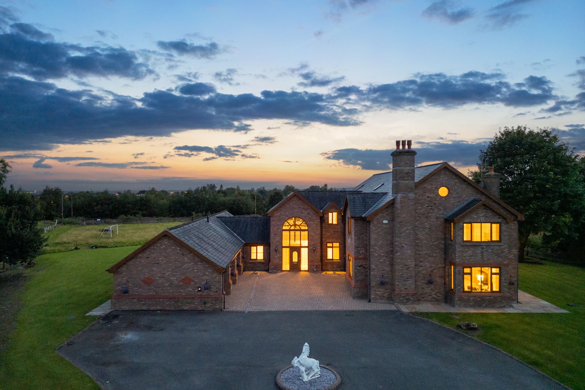 6 bed detached house for sale in Dobb Brow Road, Bolton  - Property Image 65