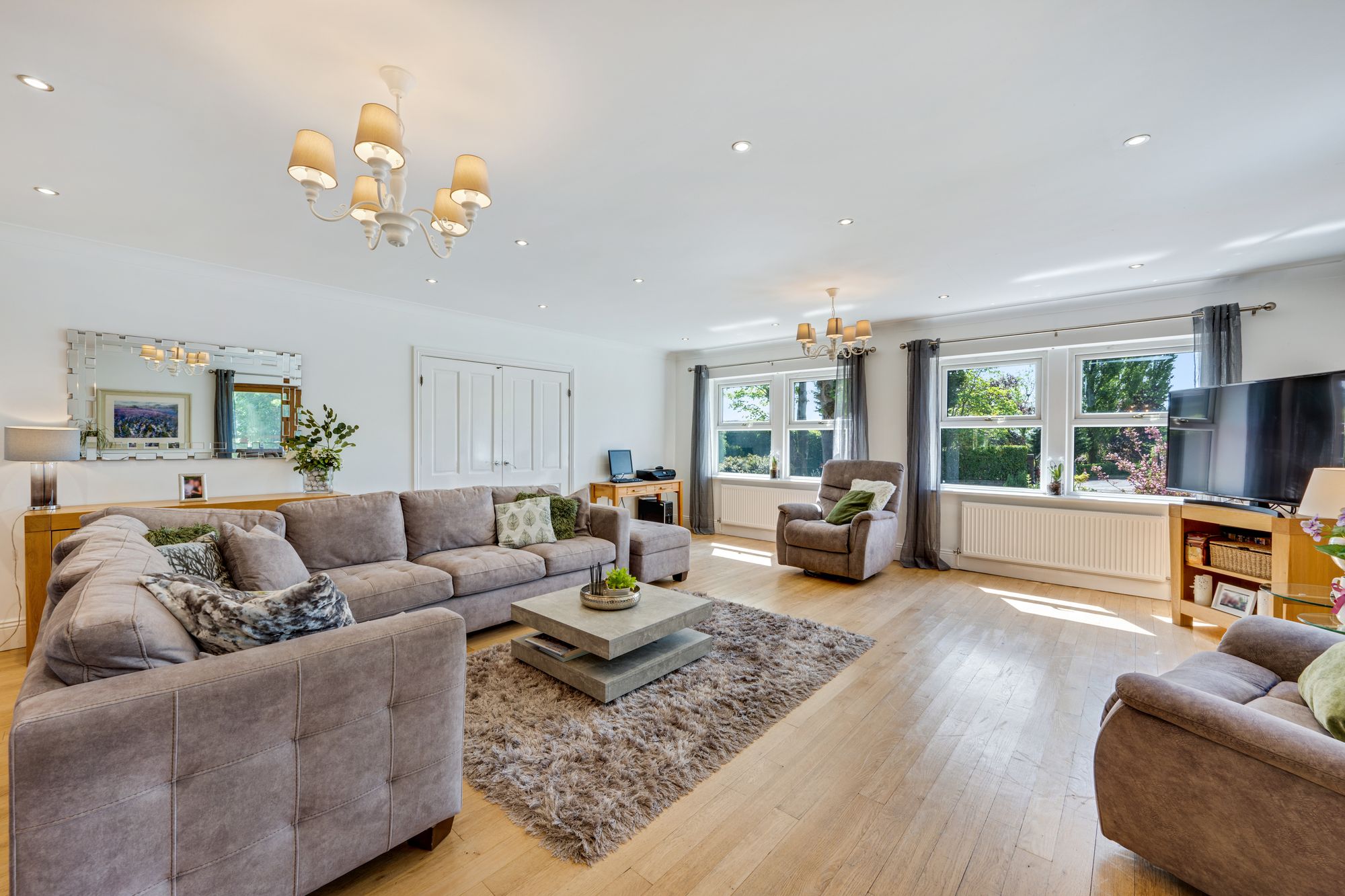 5 bed detached house for sale in Castle Road, Bury 9