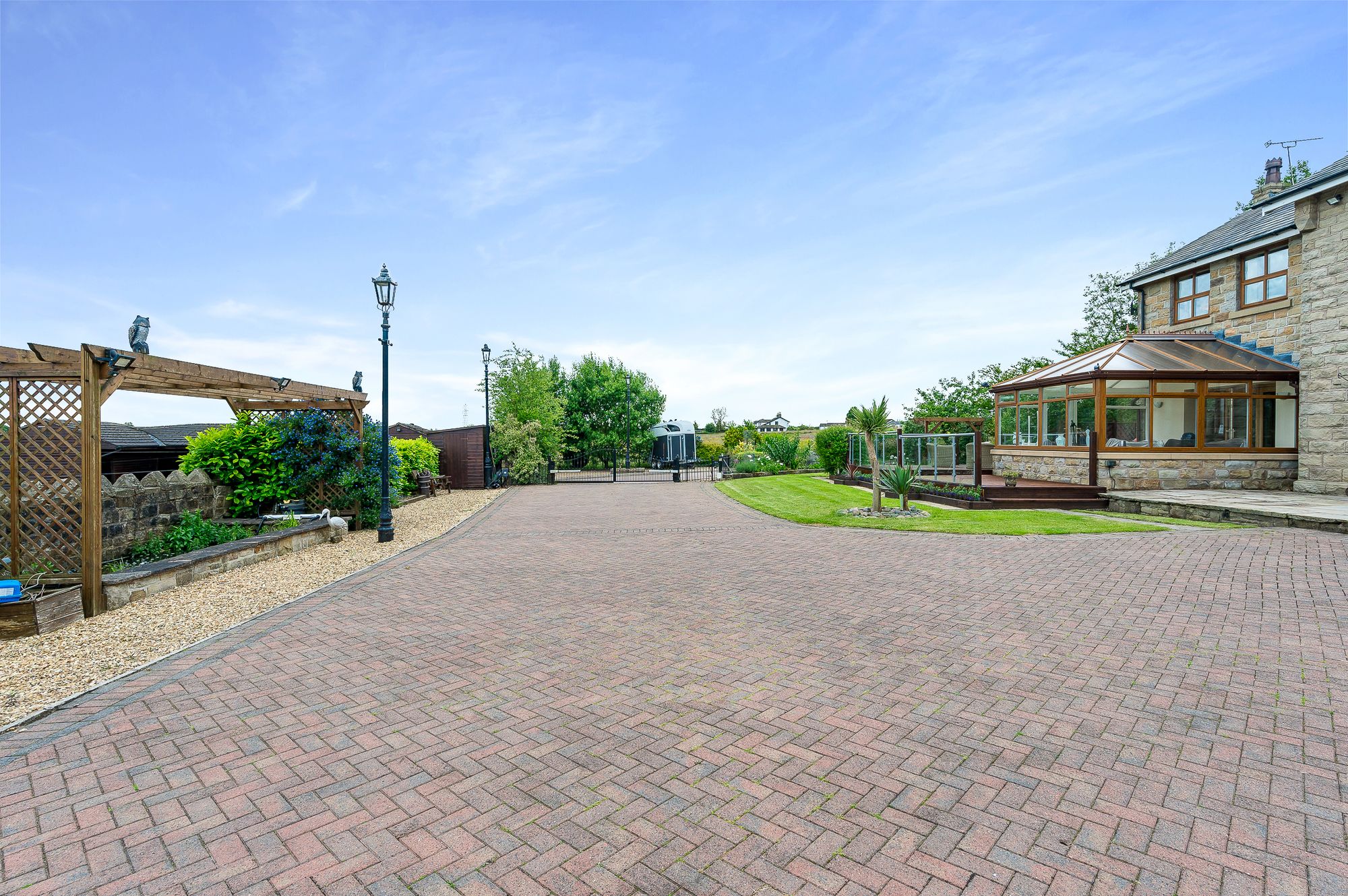 4 bed house for sale in Higher Summerseat, Bury  - Property Image 41