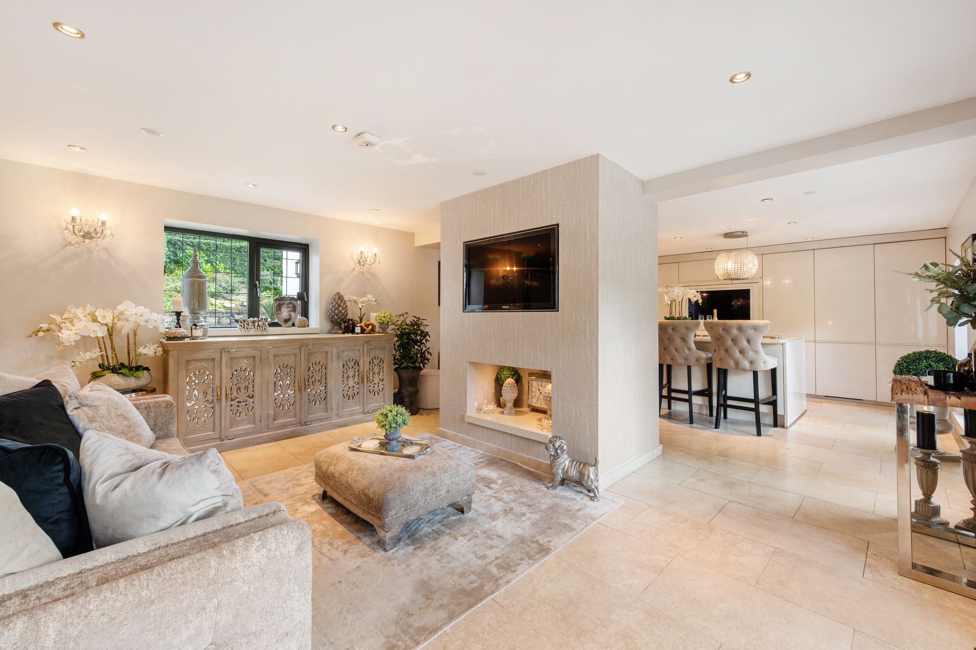 3 bed for sale in Clarkes Hill, Manchester  - Property Image 6