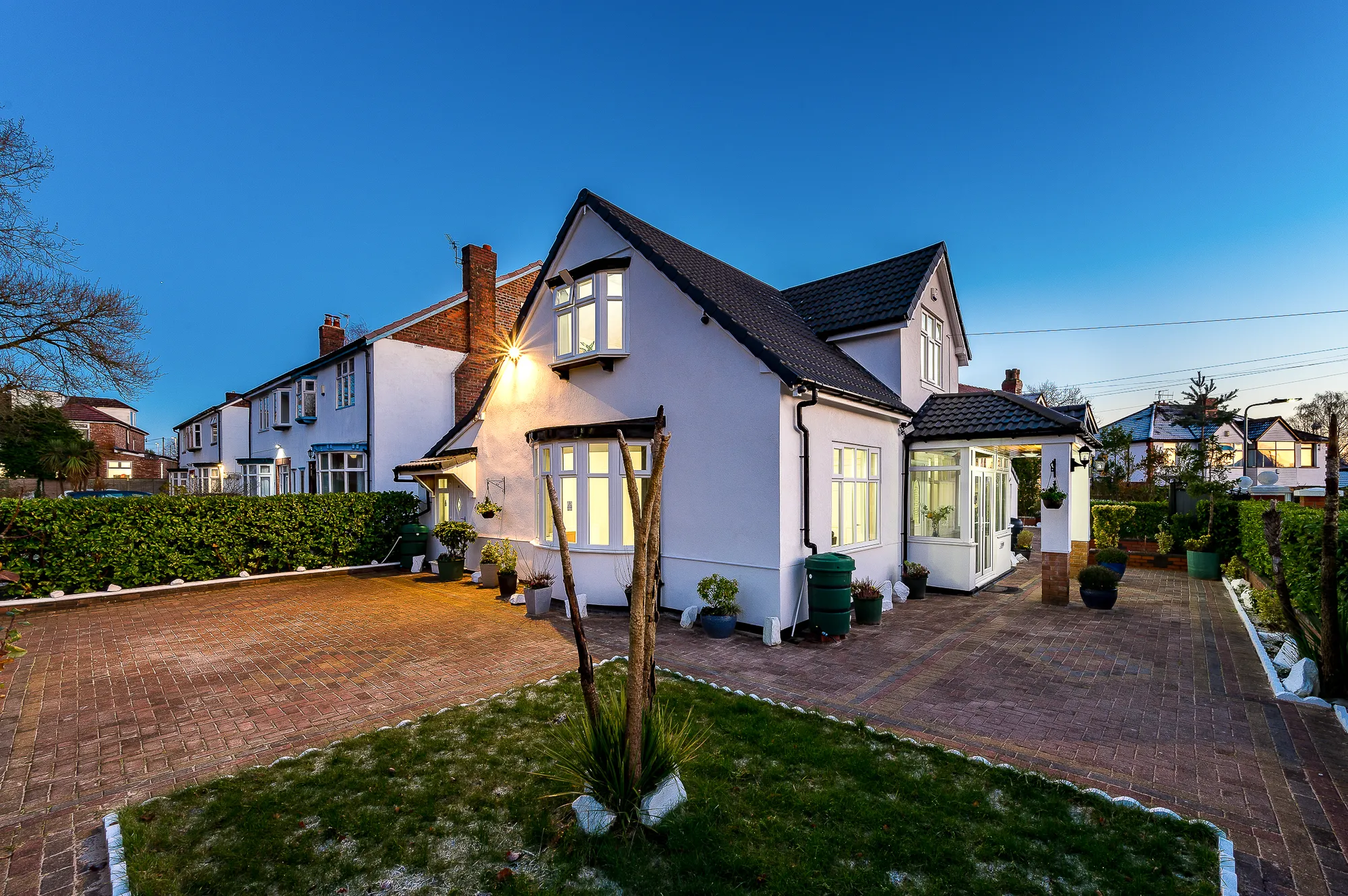 4 bed detached house for sale in Carlton Drive, Manchester  - Property Image 2