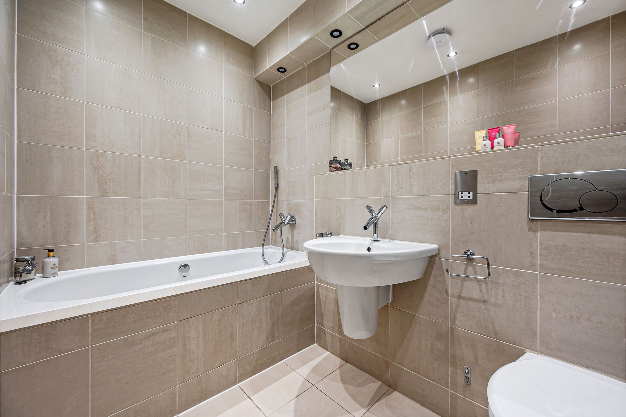 4 bed house for sale in Scholes Lane, Manchester  - Property Image 26