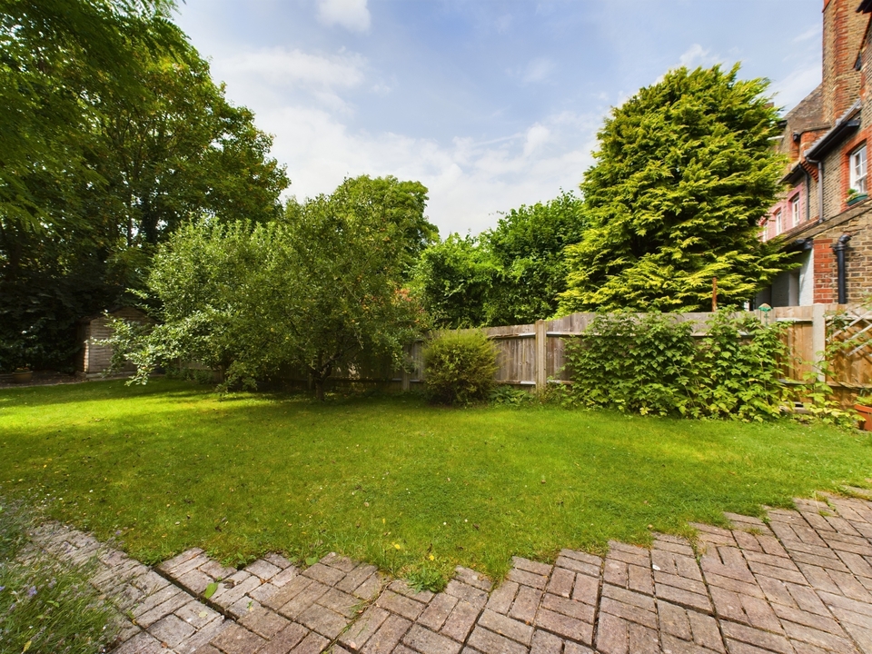 6 bed semi-detached house for sale in Riggindale Road, London  - Property Image 4