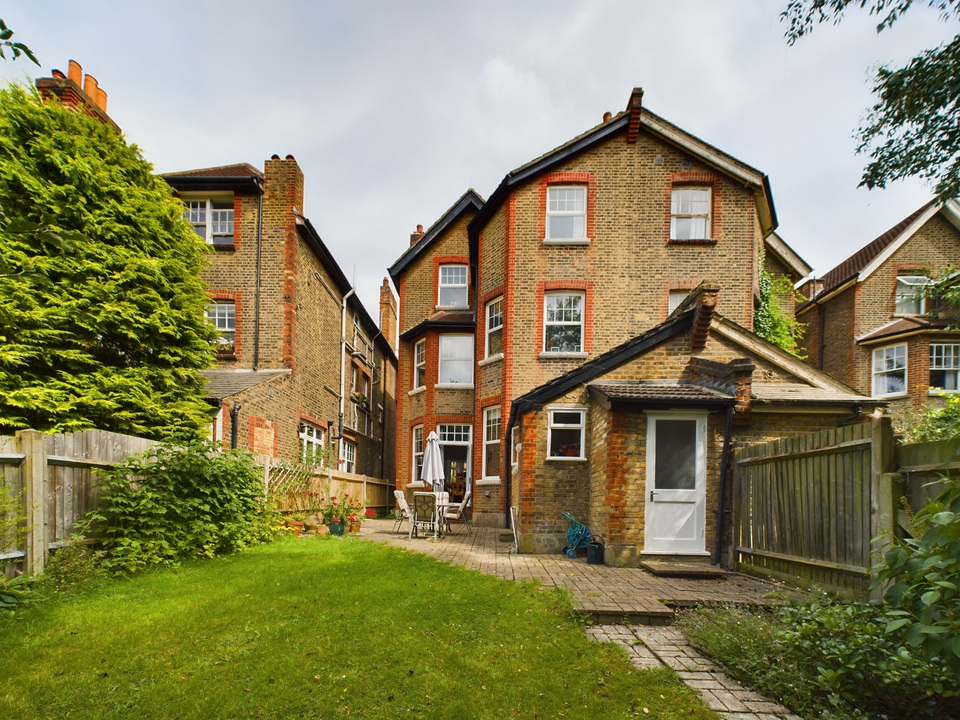 6 bed semi-detached house for sale in Riggindale Road, London  - Property Image 5