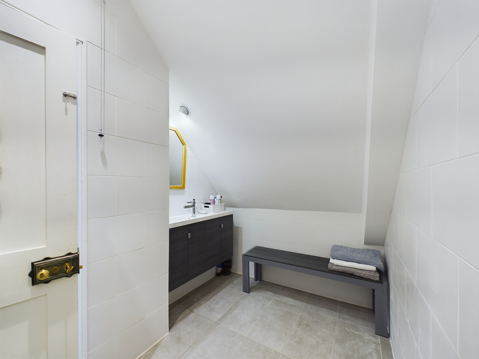 6 bed semi-detached house for sale in Riggindale Road, London  - Property Image 12