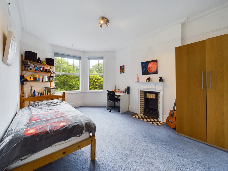 6 bed semi-detached house for sale in Riggindale Road, London  - Property Image 11