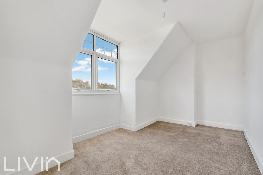 6 bed semi-detached house for sale in Brighton Road, Purley 10