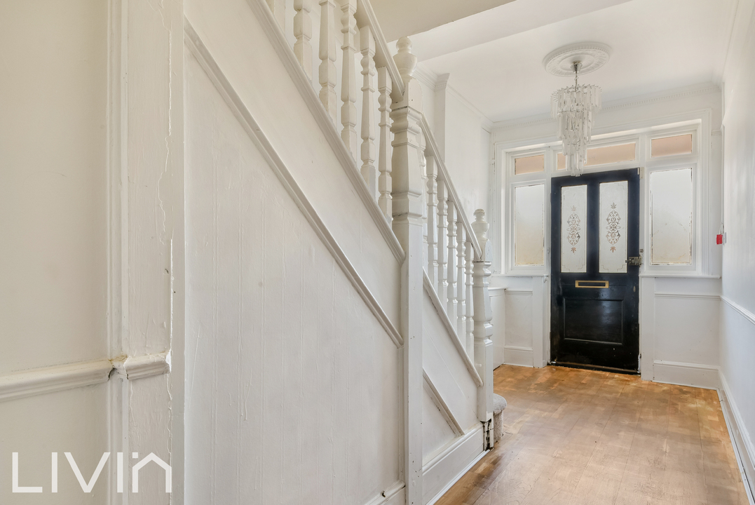 6 bed semi-detached house for sale in Brighton Road, Purley 4