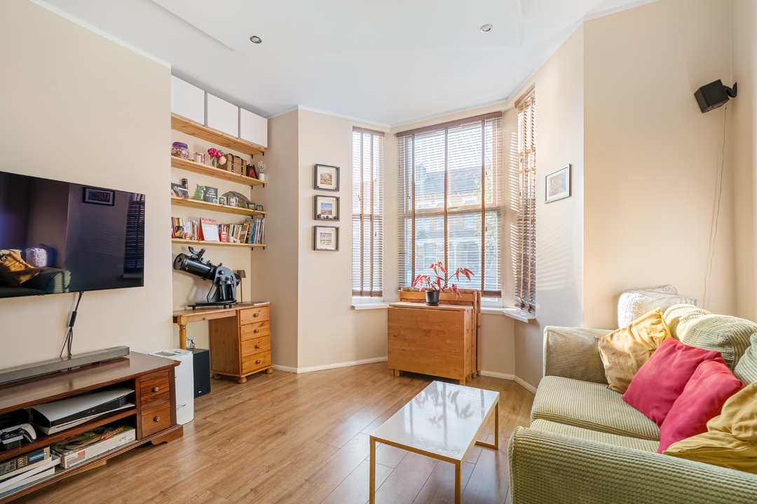 2 bed apartment for sale in Oakfield Road, Croydon  - Property Image 2