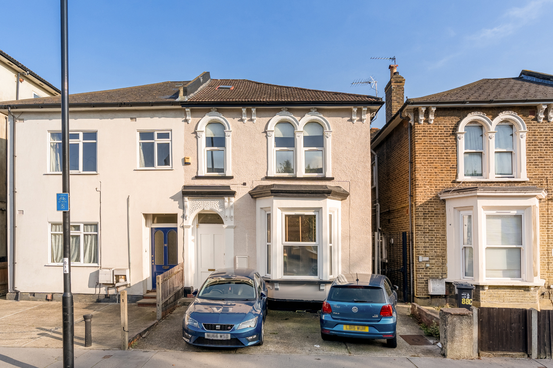 2 bed apartment for sale in Oakfield Road, Croydon  - Property Image 1