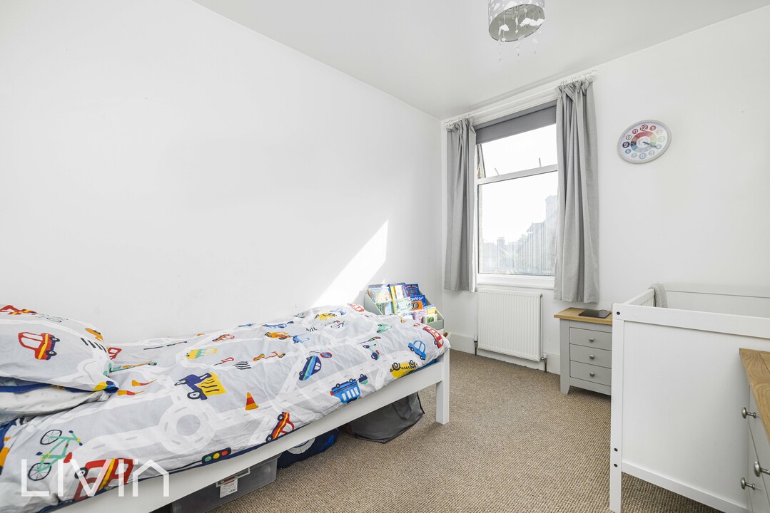 2 bed house for sale in Clifton Road, South Norwood 9