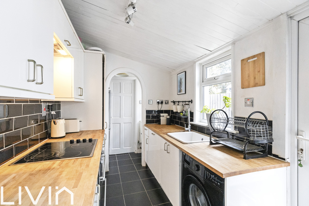 2 bed terraced house for sale in Laud Street, Croydon 5