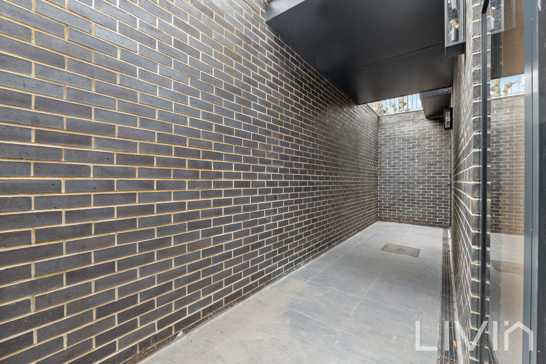 3 bed maisonette for sale in Purley Rise, Purley 19