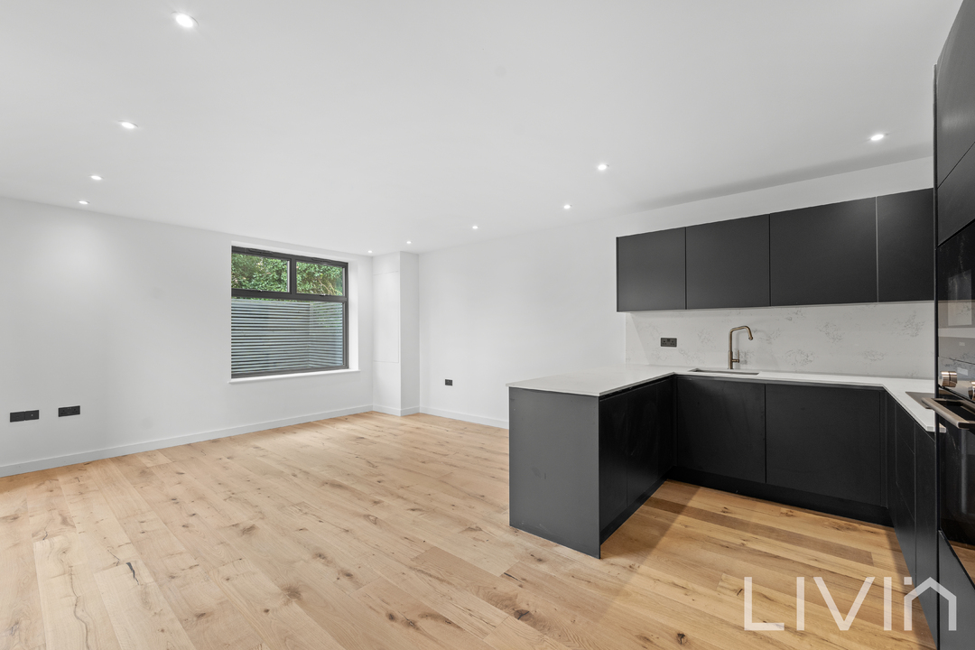 3 bed maisonette for sale in Purley Rise, Purley 6