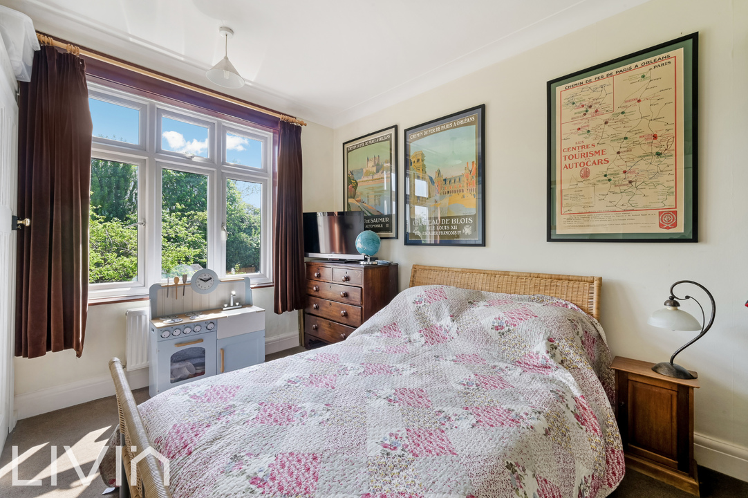 4 bed semi-detached house for sale in Ashburton Avenue, Croydon 12