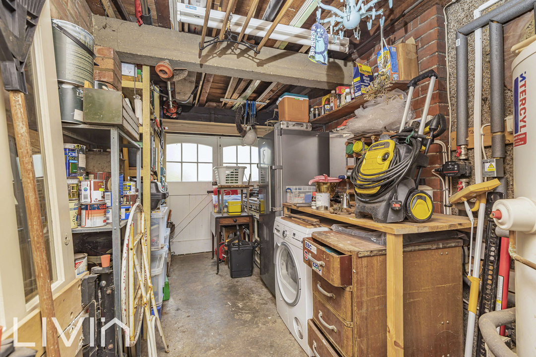 4 bed semi-detached house for sale in Ashburton Avenue, Croydon 16