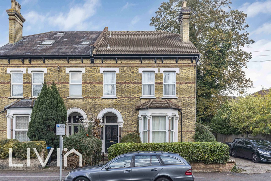 3 bed apartment for sale in Farquharson Road, Croydon, CR0