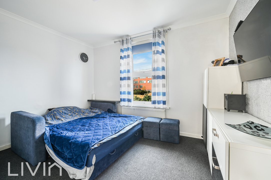 2 bed terraced house for sale in Warren Road, Croydon 6