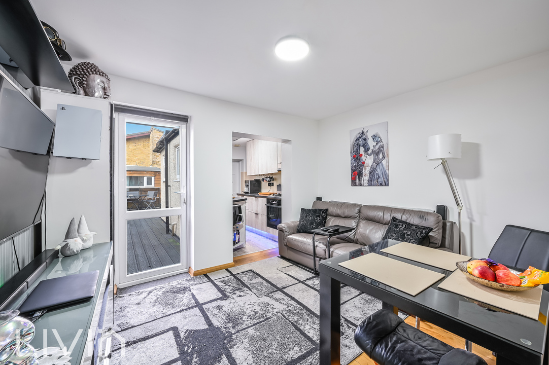 2 bed terraced house for sale in Warren Road, Croydon 2