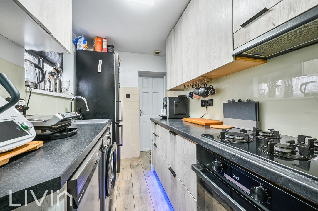 2 bed terraced house for sale in Warren Road, Croydon 4