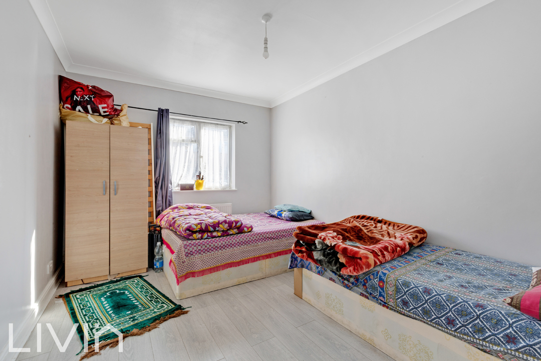 2 bed apartment for sale in Gloucester Road, Croydon 5