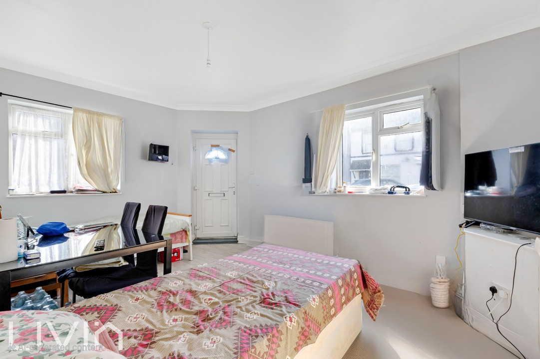 2 bed apartment for sale in Gloucester Road, Croydon 1
