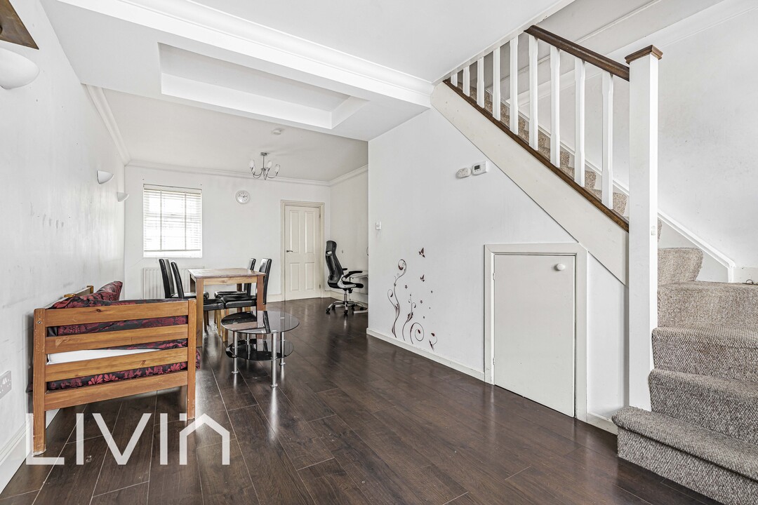 2 bed terraced house for sale in Lower Church Street, Croydon  - Property Image 2