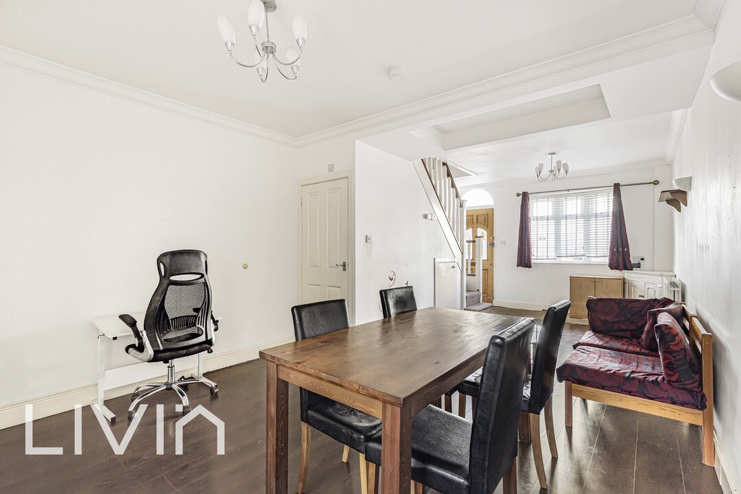 2 bed terraced house for sale in Lower Church Street, Croydon  - Property Image 3