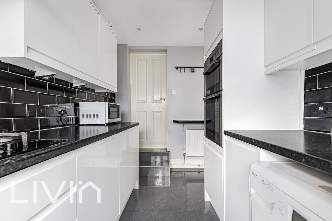 2 bed terraced house for sale in Lower Church Street, Croydon 6