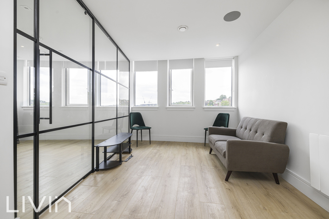 1 bed studio flat to rent in Capella Court, Purley 7