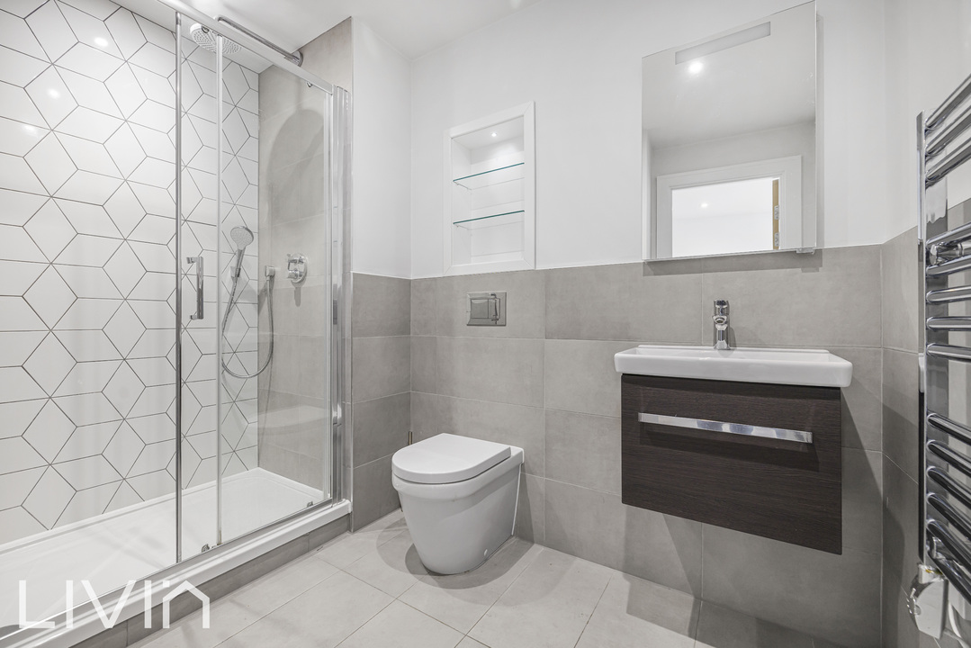 1 bed studio flat to rent in Capella Court, Purley 6