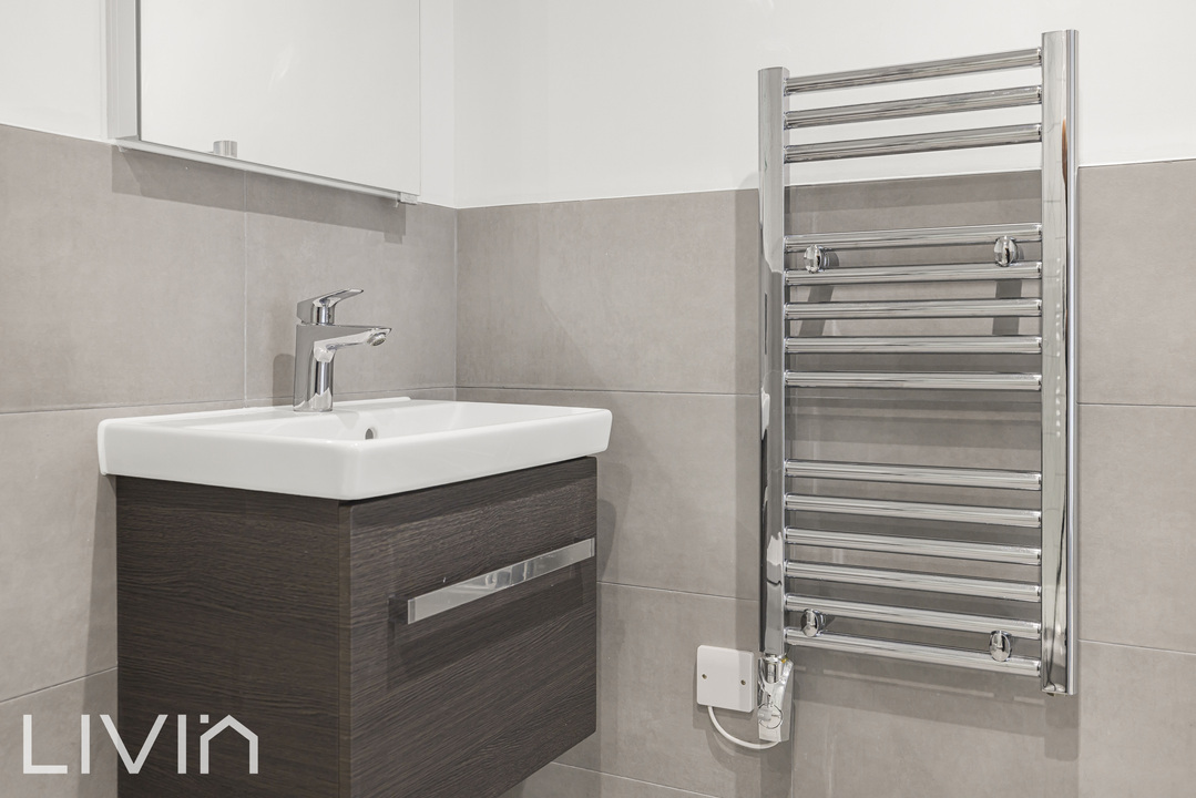 1 bed studio flat to rent in Capella Court, Purley 11