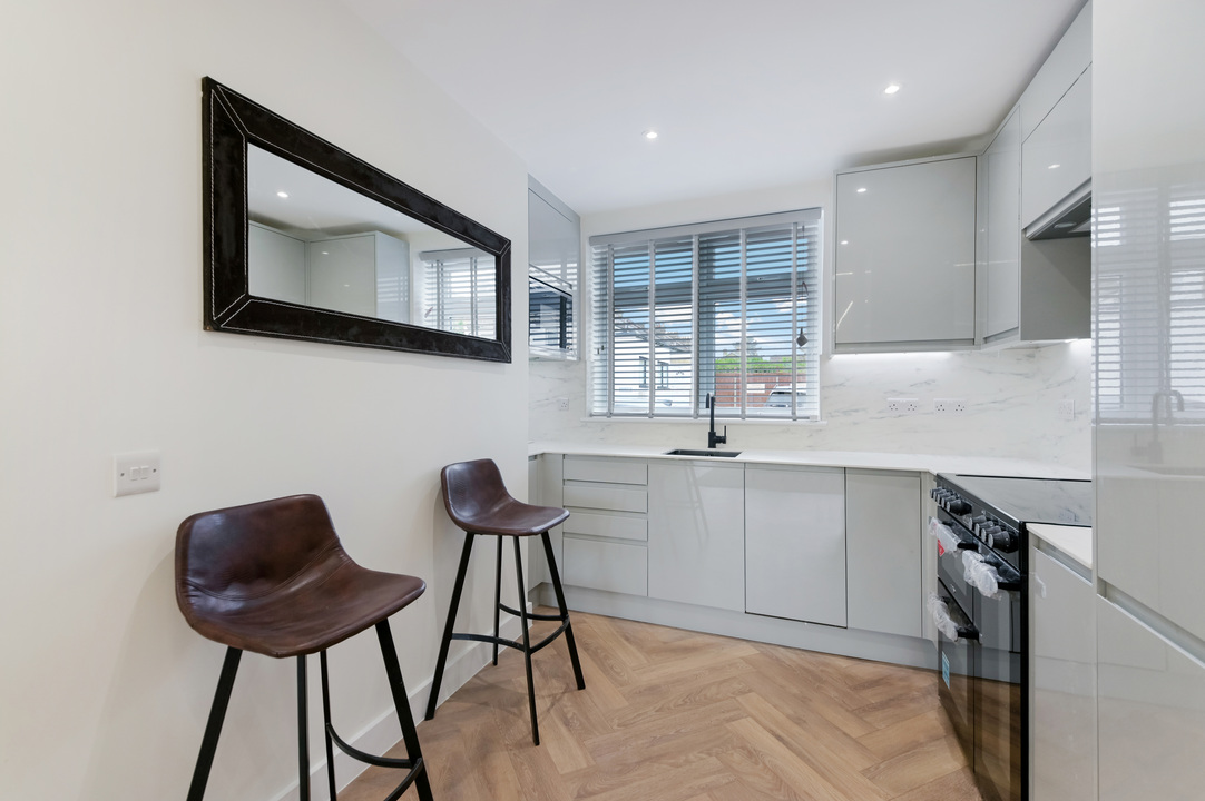 3 bed semi-detached house to rent in Newark Road, South Croydon  - Property Image 5
