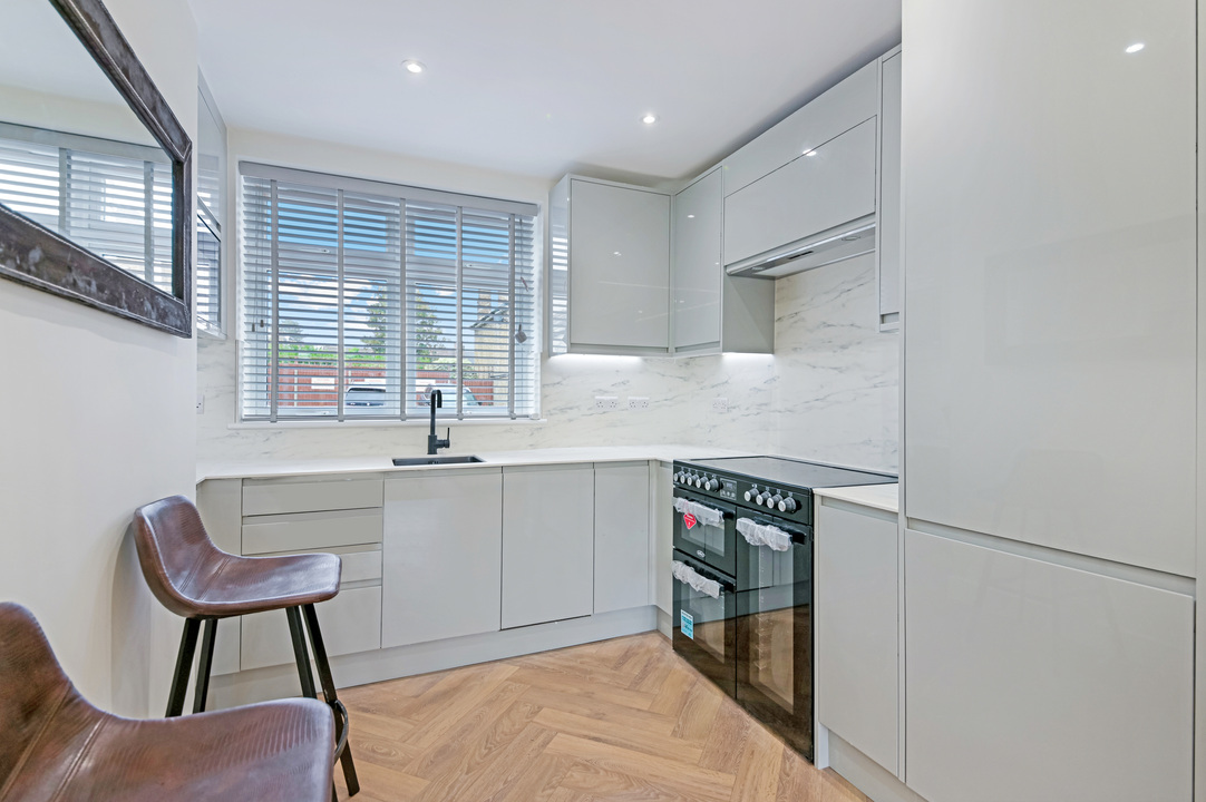 3 bed semi-detached house to rent in Newark Road, South Croydon  - Property Image 2