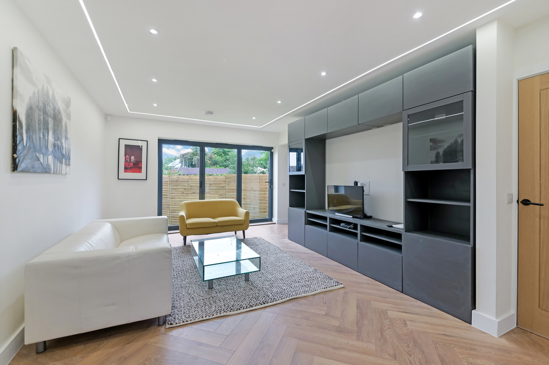 3 bed semi-detached house to rent in Newark Road, South Croydon - Property Image 1