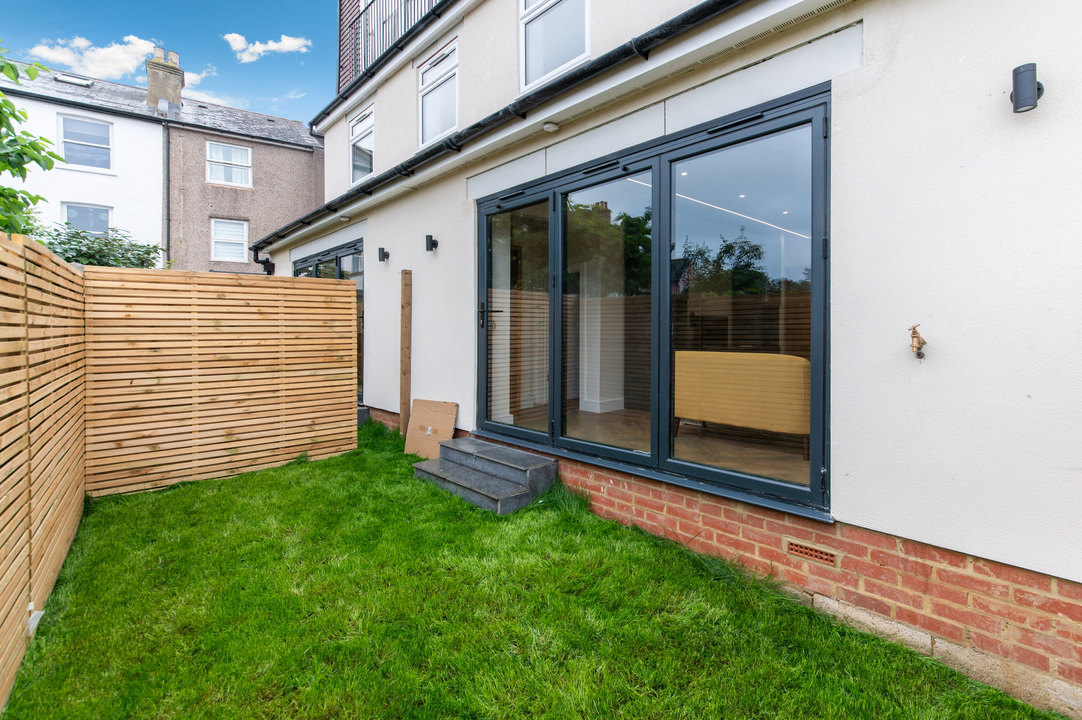 3 bed semi-detached house to rent in Newark Road, South Croydon  - Property Image 11