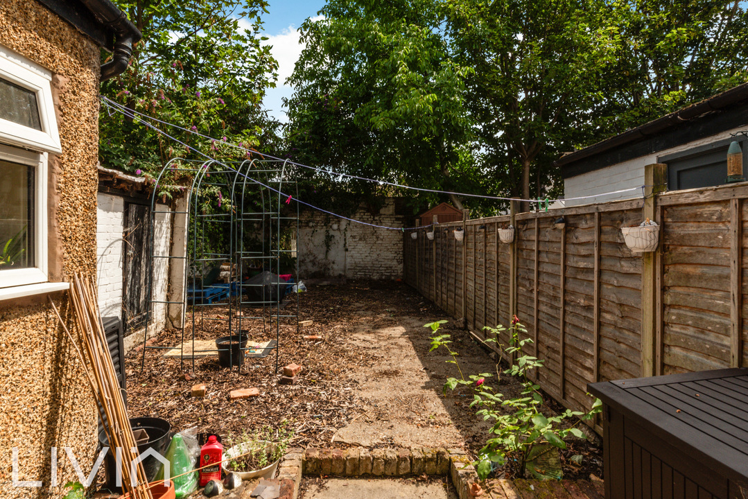 1 bed apartment for sale in Zion Road, Thornton Heath 1