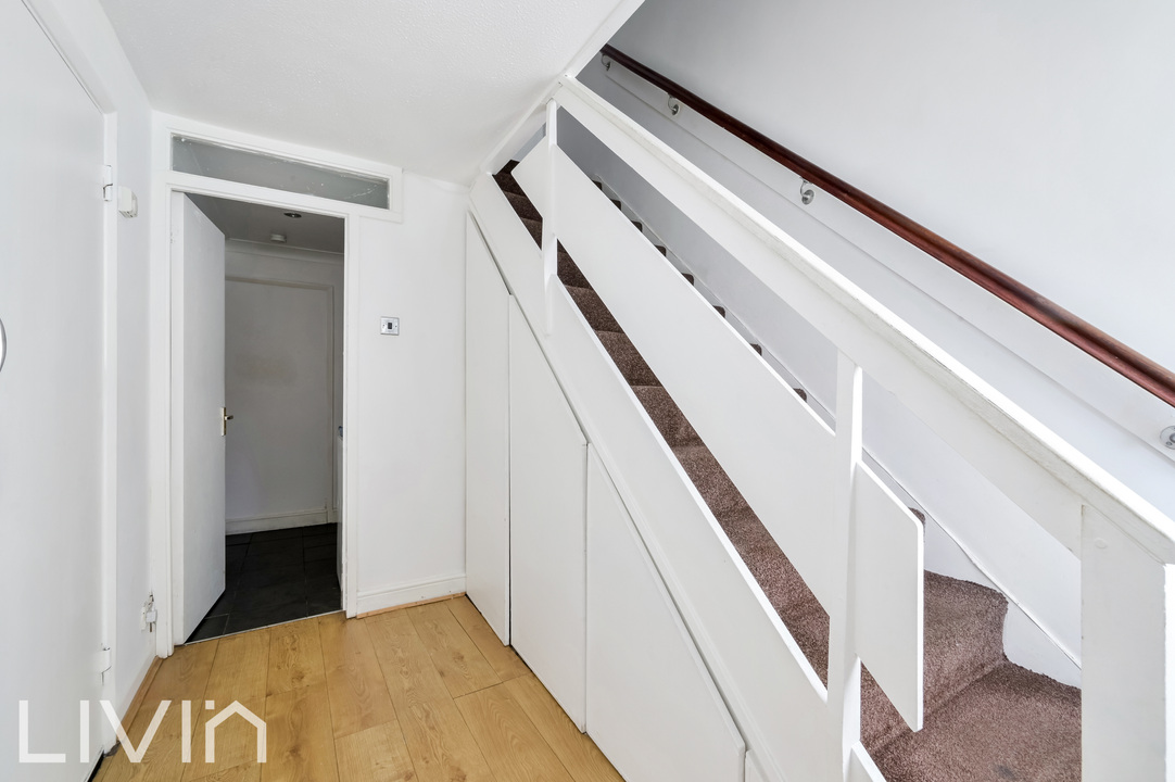 4 bed terraced house to rent in Chichele Gardens, Croydon  - Property Image 9