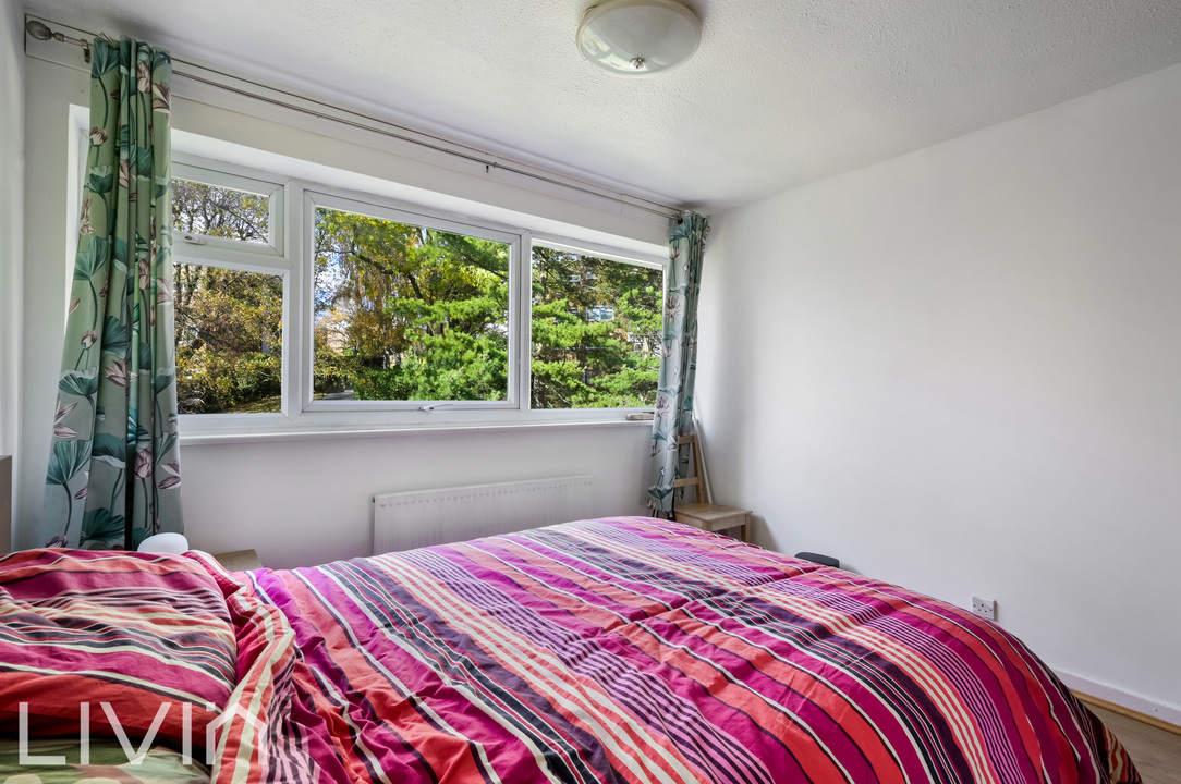 4 bed terraced house to rent in Chichele Gardens, Croydon 14