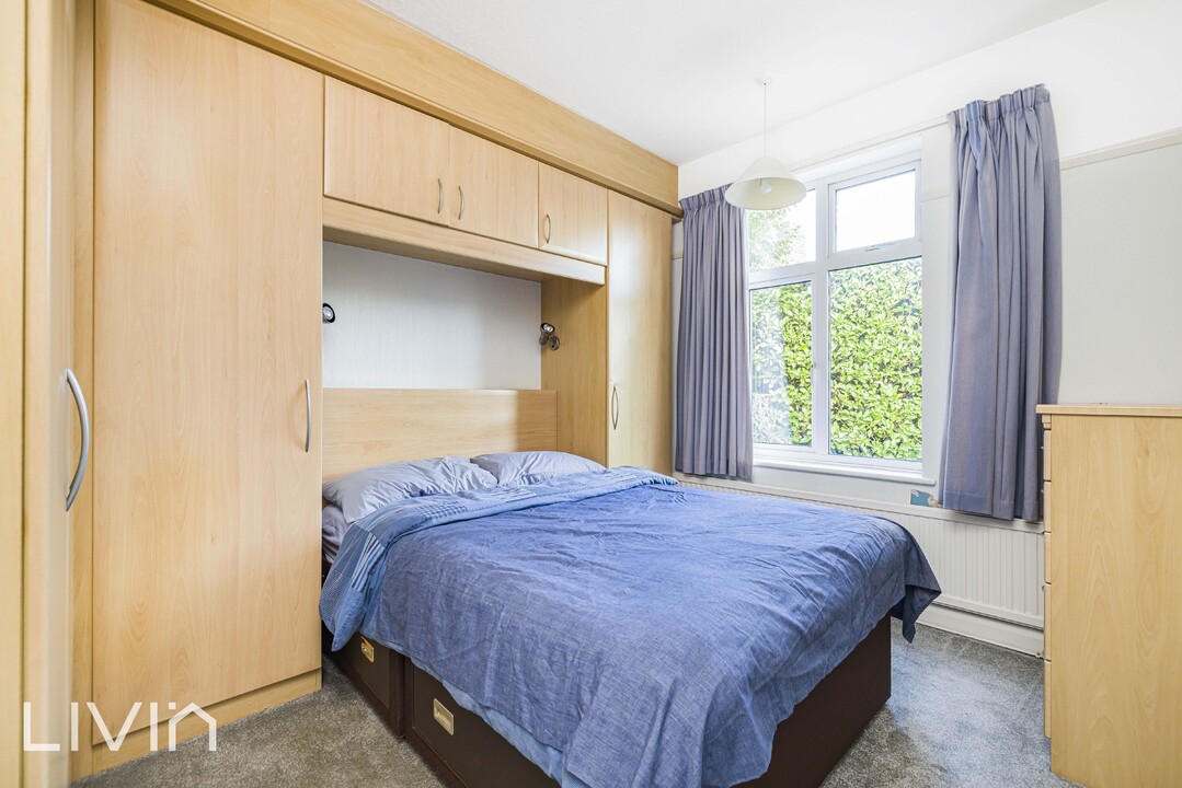 3 bed detached house for sale in Birdwood Close, South Croydon 14