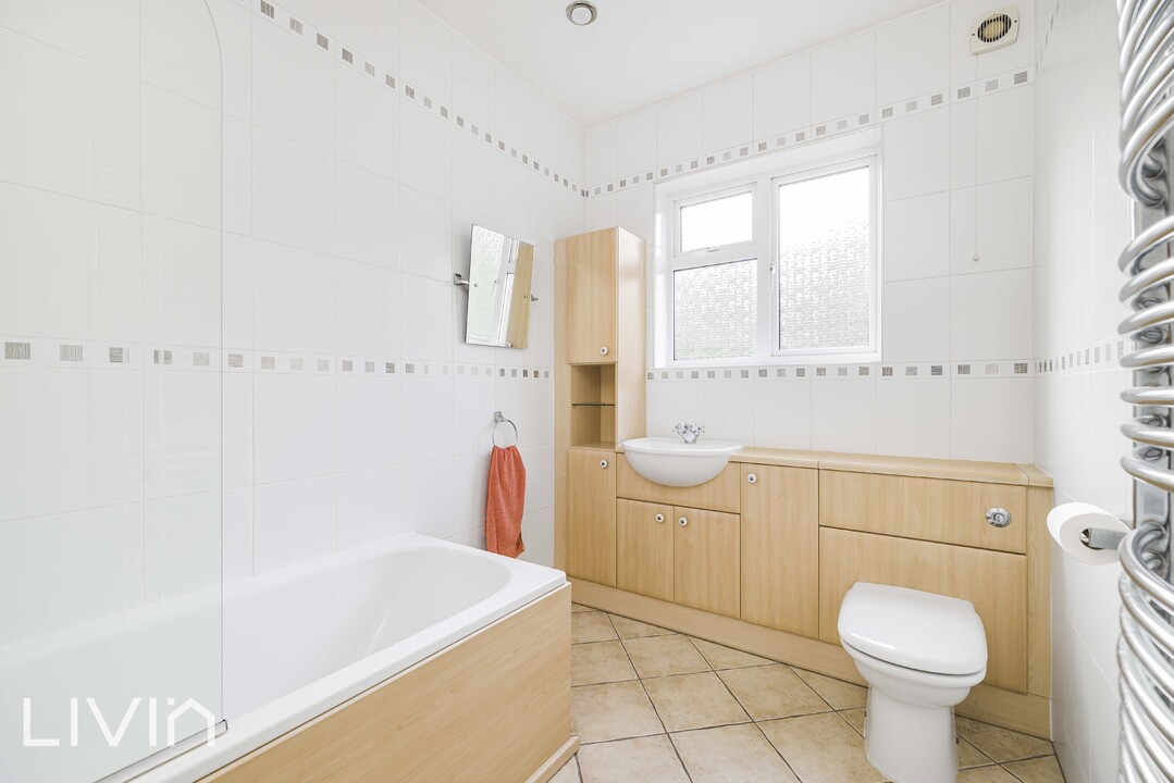 3 bed detached house for sale in Birdwood Close, South Croydon  - Property Image 21