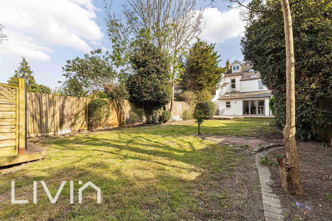 5 bed semi-detached house for sale in Waddon Road, Croydon  - Property Image 19