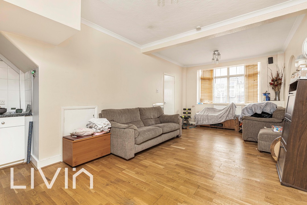 3 bed terraced house for sale in Morland Road, Croydon 6