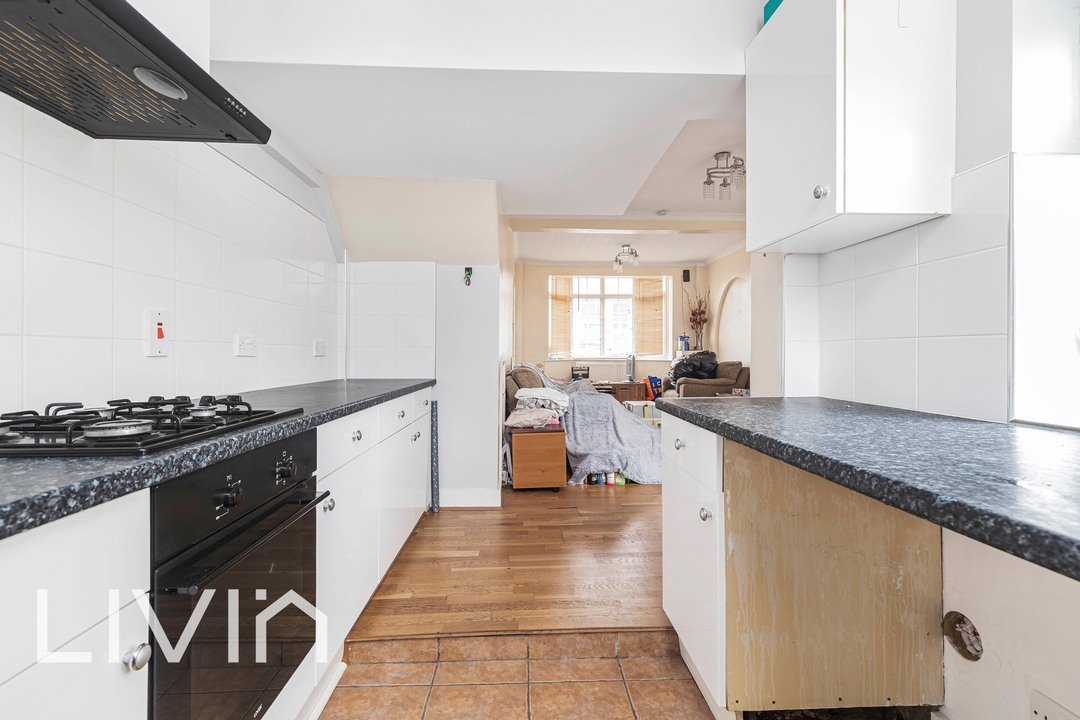 3 bed terraced house for sale in Morland Road, Croydon 2