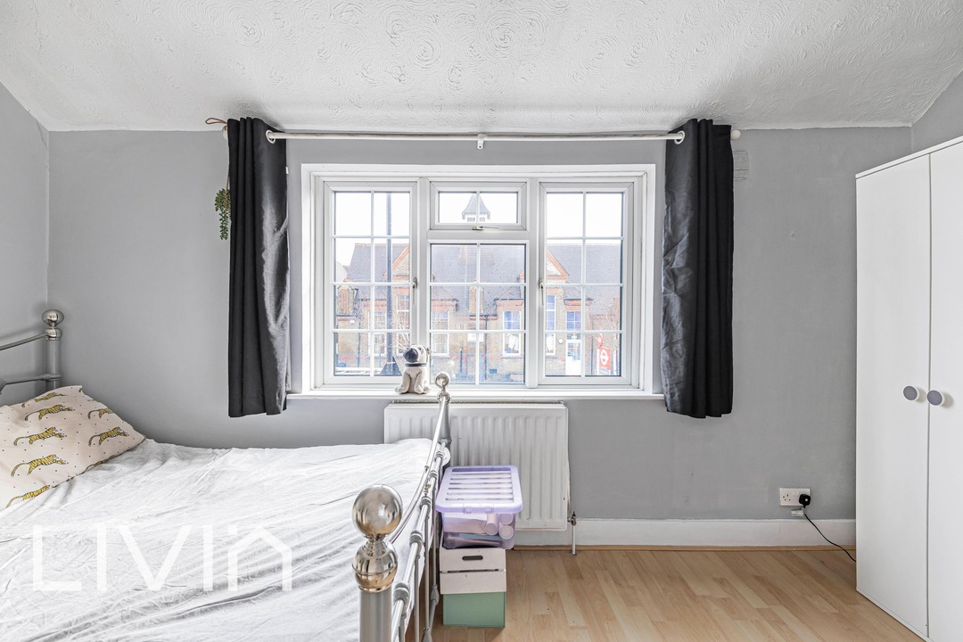 3 bed terraced house for sale in Morland Road, Croydon 10