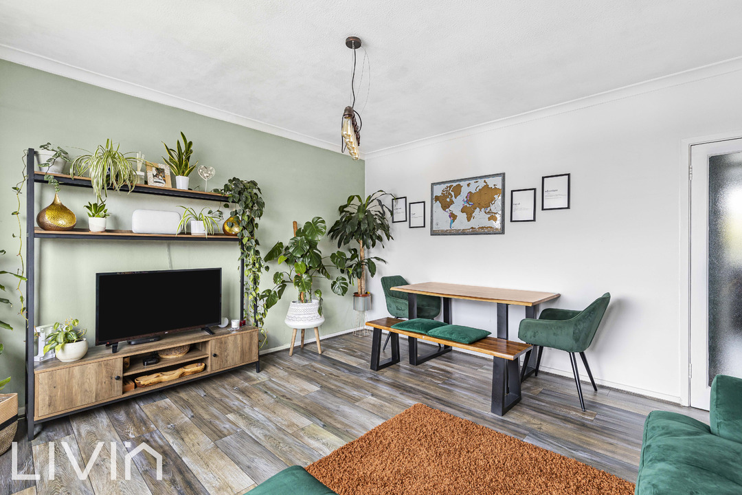 2 bed apartment for sale in Queensbury Court, Thornton Heath 5