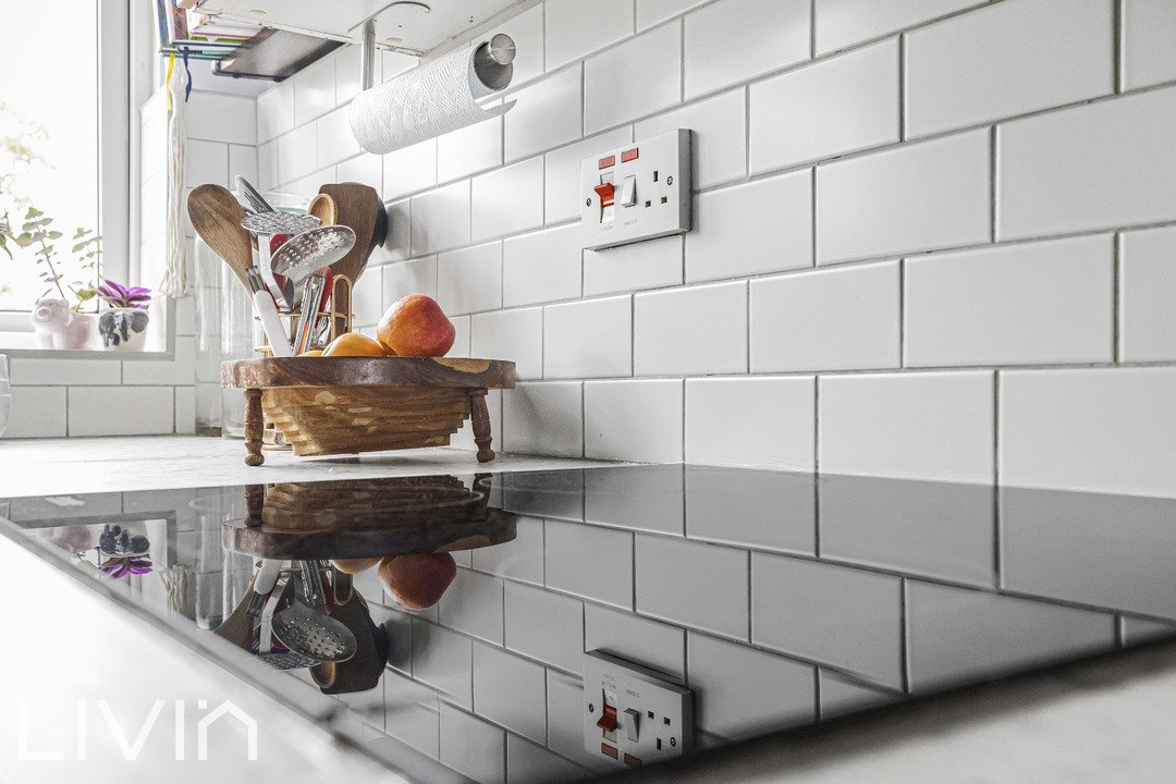 2 bed apartment for sale in Queensbury Court, Thornton Heath 8