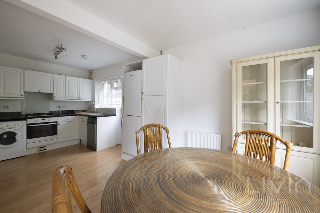 4 bed detached house for sale in Coombe Road, Croydon  - Property Image 9