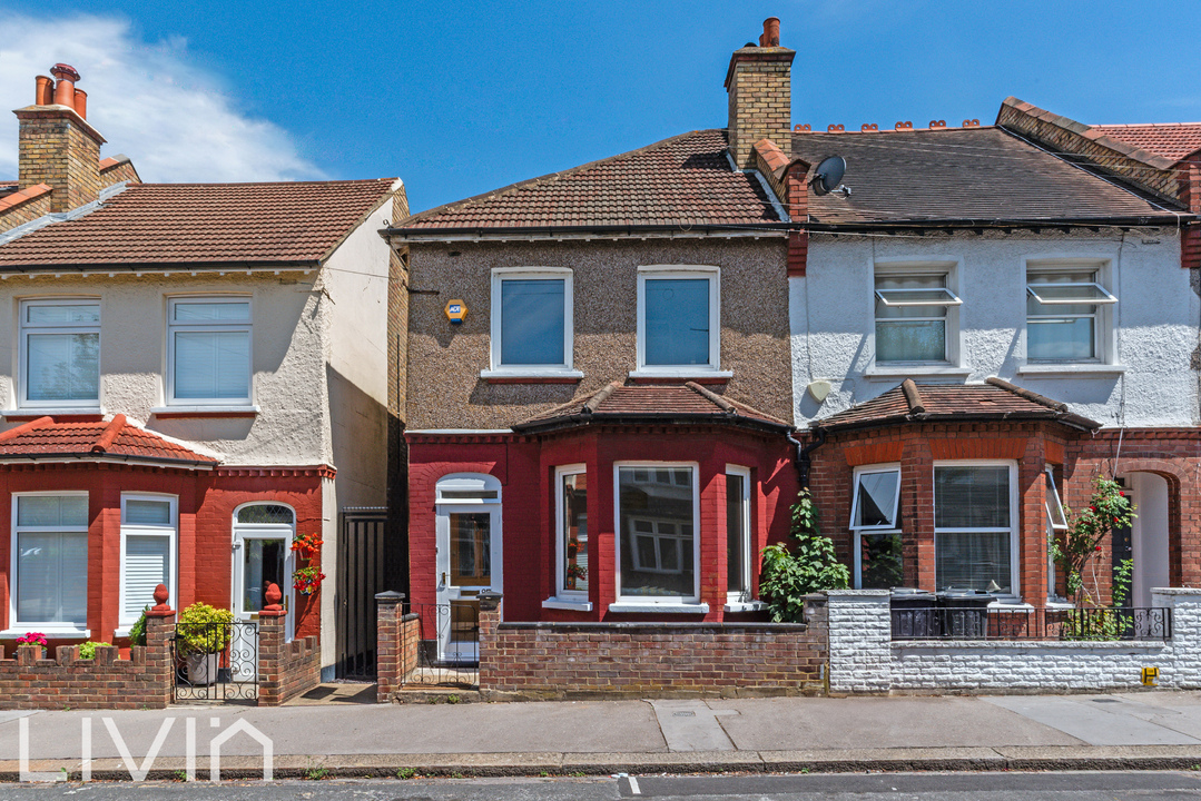 3 bed end of terrace house for sale in Tunstall Road, Croydon  - Property Image 2